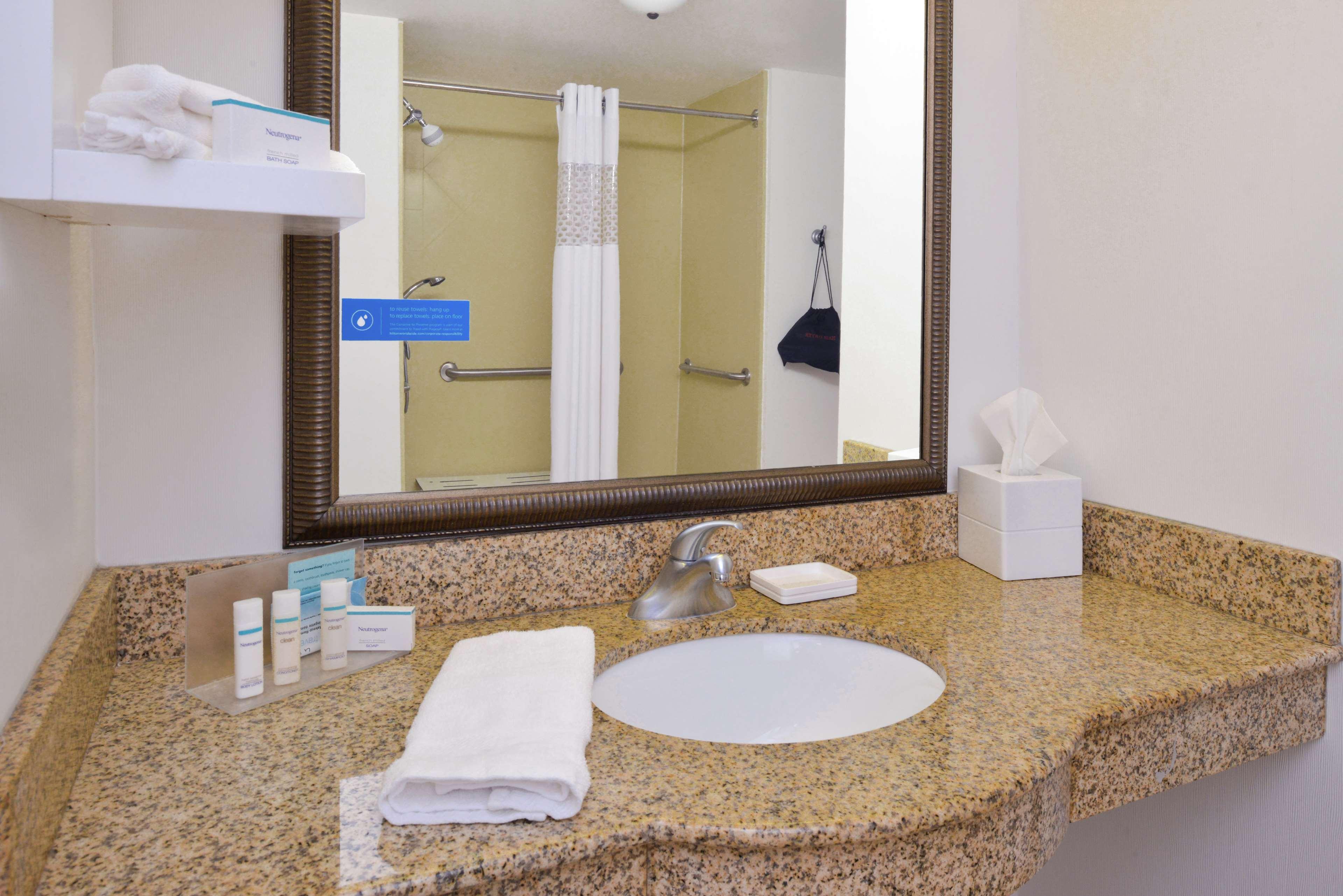Hampton Inn & Suites ווילמינגטון מראה חיצוני תמונה