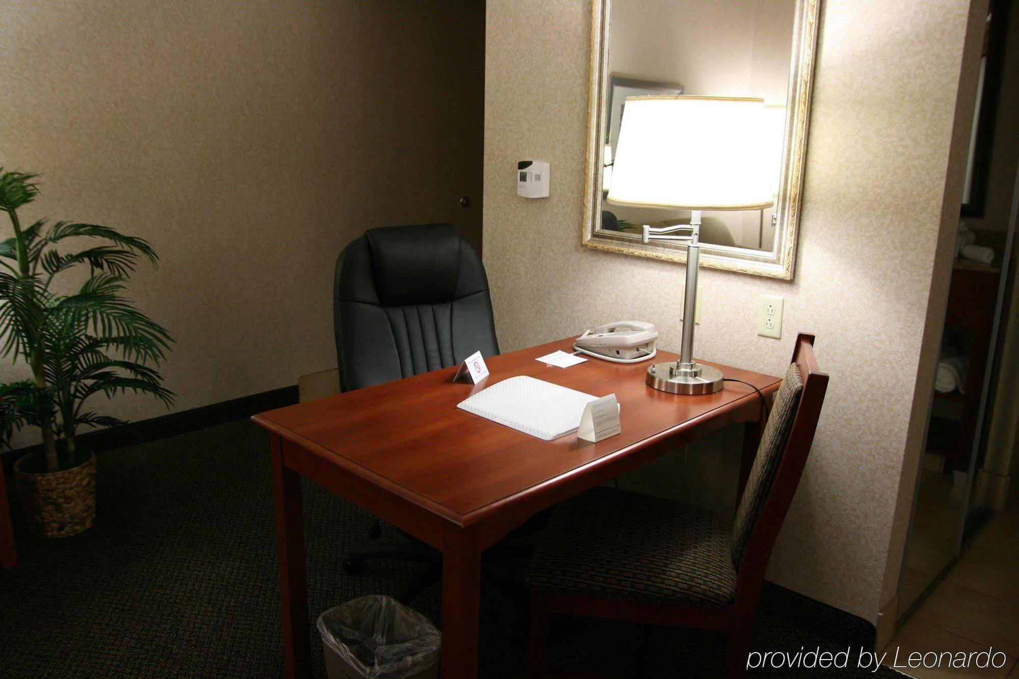 Hampton Inn & Suites ווילמינגטון חדר תמונה